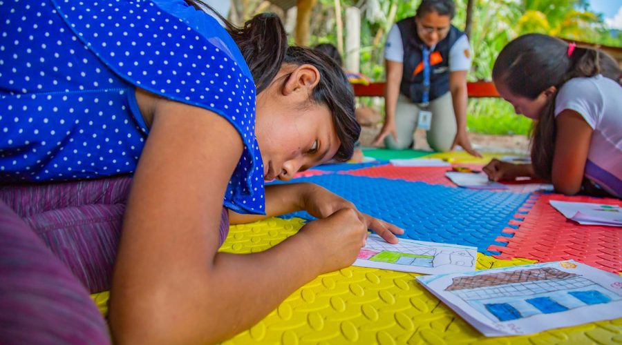 Manejo del Riesgo Basado en Escuelas - World Vision Guatemala