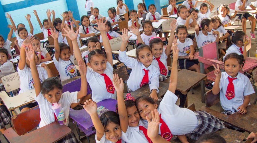 Manejo del Riesgo Basado en Escuelas - World Vision Guatemala